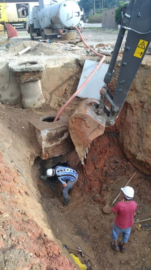 desentupidora santa cândida. o melhor serviço do bairro.