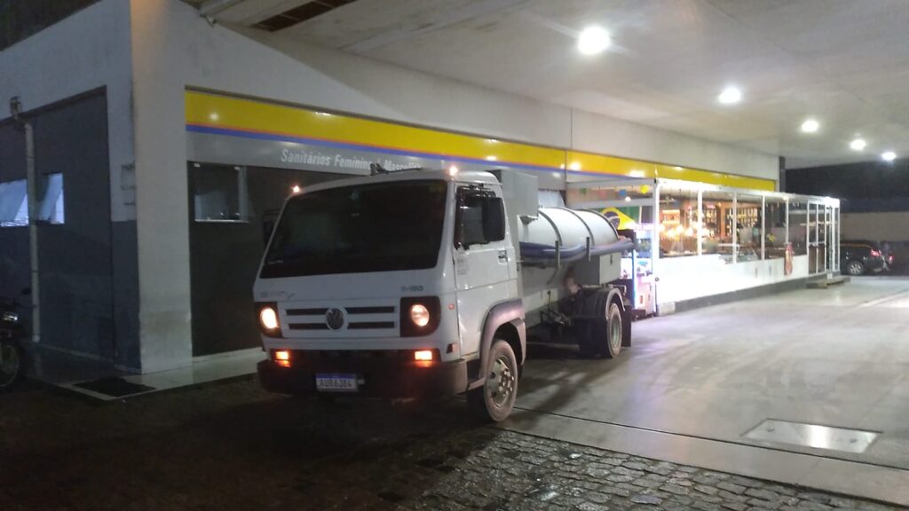 Desentupidora Abranches. Sua melhor opção em desentupimento e limpeza de fossa.